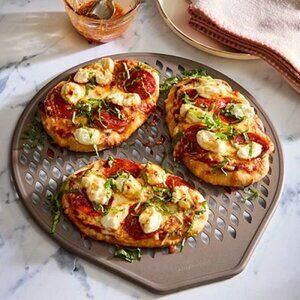 NEW~PAMPERED CHEF~12" Metal Pizza Pan